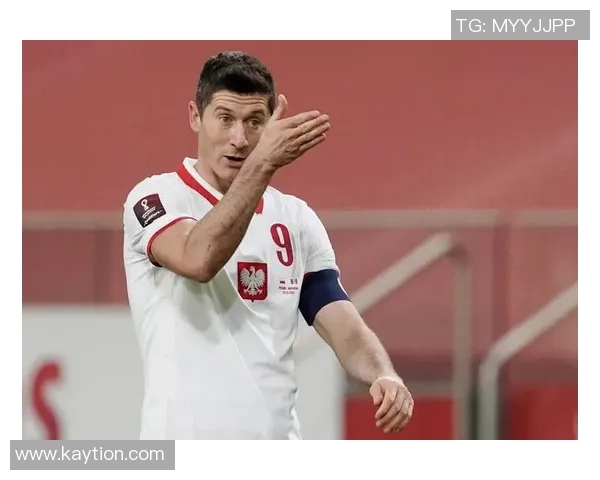 足球球星年薪4000万引热议 俱乐部与球员薪酬博弈再升级