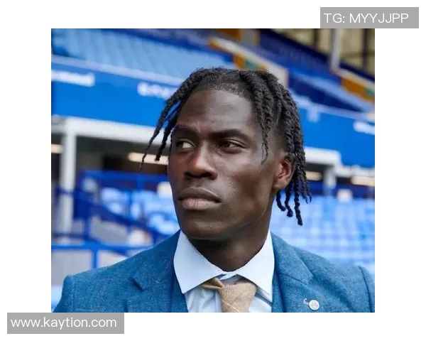 阿森纳足球队球星的国籍背景解析与代表性球员介绍 阿森纳足球队球星的国籍背景解析与代表性球员介绍